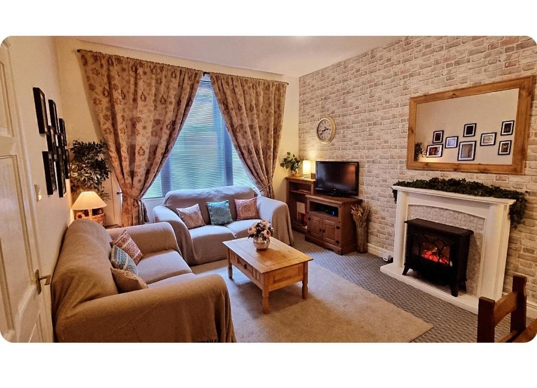 Entire, Main Door, Pet Friendly, Home Away From Home, East Ayrshire Newmilns Bagian luar foto